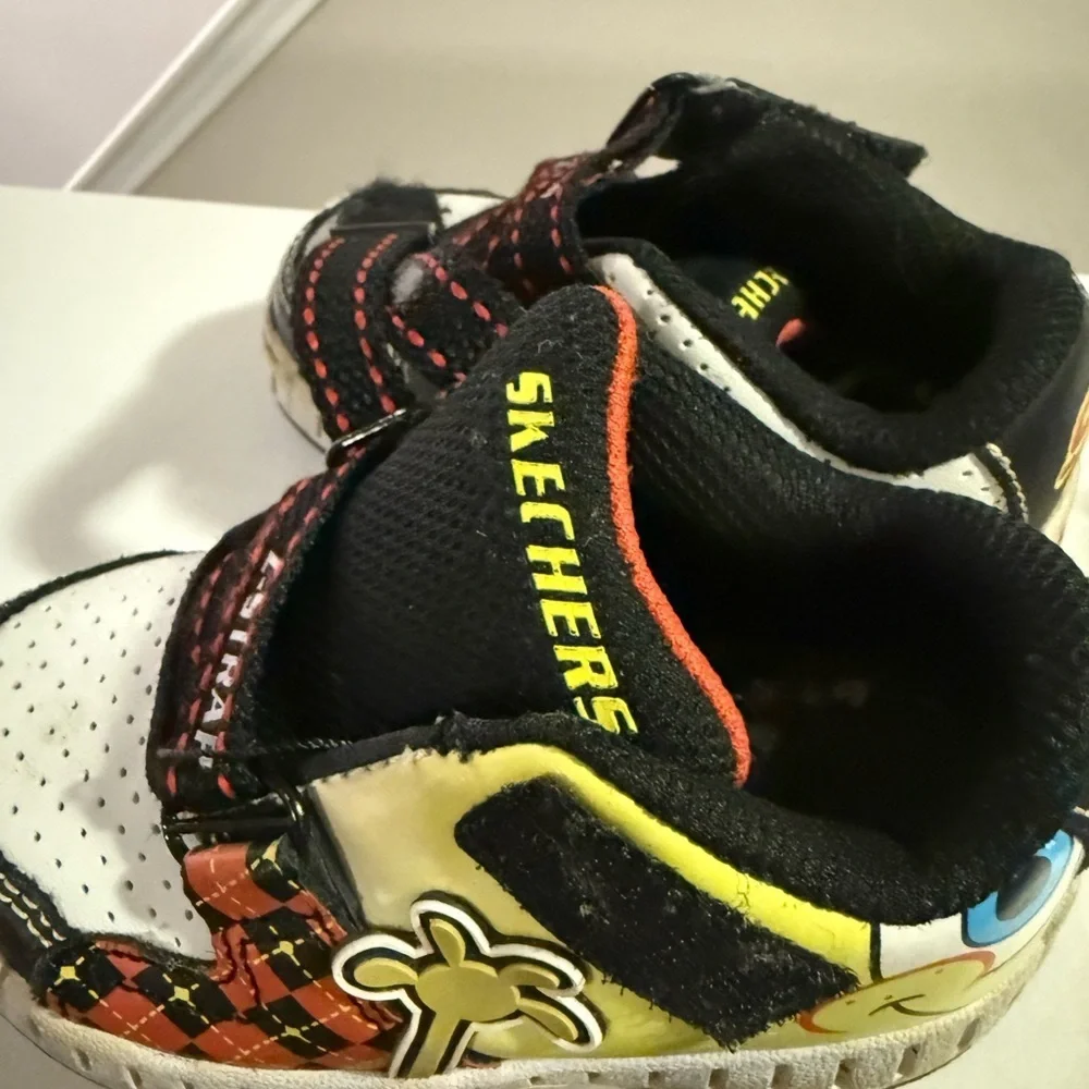 Skechers SpongeBob Baby Shoes - Black and Yellow Size 5